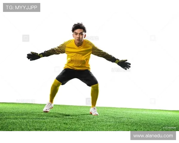 足球明星在逆境中展现绝望情绪的视频素材合集