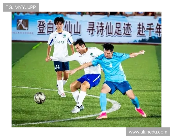 中国演员热爱足球明星背后的故事与情感交织